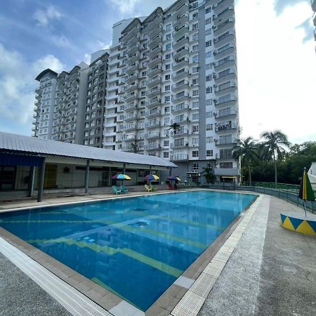 Fullhouse Marina View Villas Apartment Port Dickson Luaran gambar