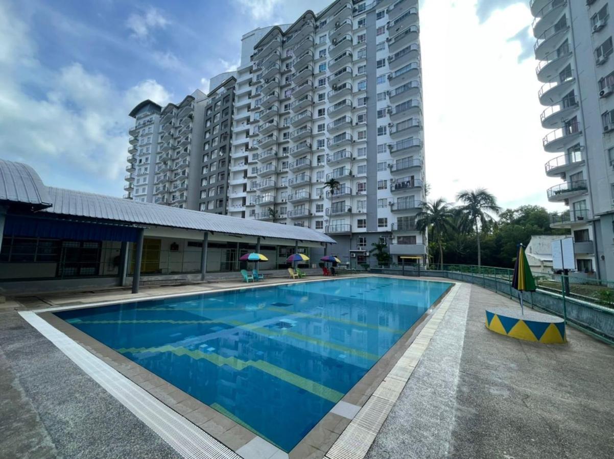 Fullhouse Marina View Villas Apartment Port Dickson Luaran gambar